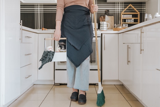 Say Goodbye to Chemicals: Learn How to Clean Your Home Naturally
